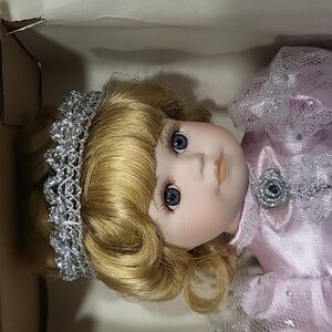 Royalton Collection Cinderella 1998 Porcelain Doll - Blonde Hair & Pink Dress